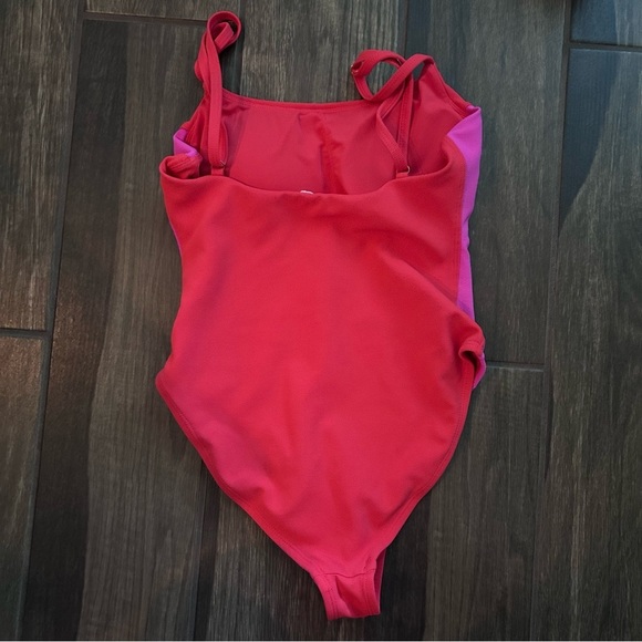 WILO The Label Color Block One Piece Swimsuit in Red/Pink/Orange Sz XS - Picture 4 of 5